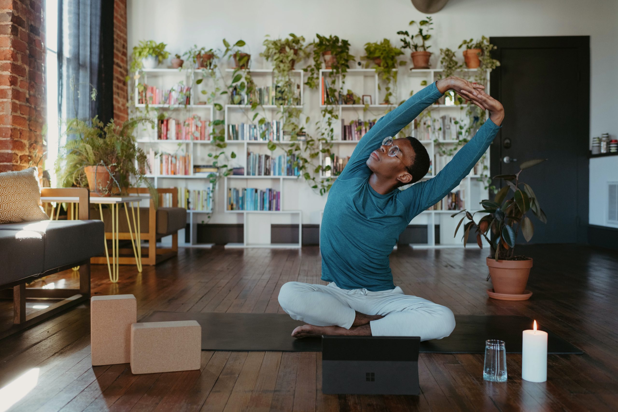 6 dicas para transformar o yoga em um hábito diário em 2022